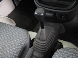 山道や荷物を積んでも加速しやすい5速MT!!