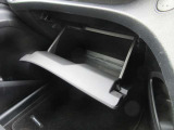 収納スペースもたくさんあるので車内の整理整頓もバッチリです!!