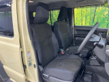 運転席シート廻りは使用感も少なく、良好な状態となっています。前オーナー様が丁寧に使っていたことがよくわかりますね。