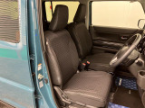 【フロントシート】さまざまな体格の方が快適に運転ができるよう配慮したシートになっております。