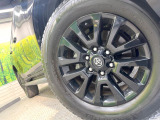 【純正アルミホイール】外観にマッチした純正アルミホイールを装着しております。各種社外アルミホイールや、スタッドレスタイヤも取扱いしております。是非ご相談ください♪