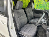 運転席シート廻りは使用感も少なく、良好な状態となっています。前オーナー様が丁寧に使っていたことがよくわかりますね。