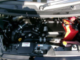 写真でわかるくらいエンジンルーム綺麗です。