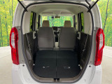 普段のお買い物や通勤、送迎等に十分な荷室スペースを確保しております。セカンドシートを倒すと、大きな荷物の積載も可能です♪