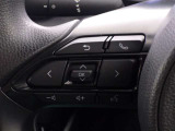 ステアリングスイッチ装備!運転しながら手元でオーディオの操作などができます。