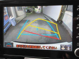バックガイドモニターで、後方を確認しながら安心して駐車することができます。運転初心者も熟練者も必須の機能ですよ!