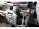 シフト操作がしやすく快適なドライブをお楽しみいただけます。