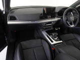 Audiのインテリアはエクステリア同様、優れたデザイン性とクオリティ、そして機能性を兼ね備えております。