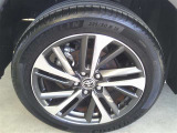 純正18インチアルミホイール!ボディにバッチリ合ってます!