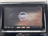 【純正ナビ】人気の純正ナビを装備しております。ナビの使いやすさはもちろん、オーディオ機能も充実!キャンプや旅行はもちろん、通勤や買い物など普段のドライブも楽しくなるはず♪