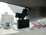 ☆ドラレコ☆いま、人気のカー用品といえば「ドライブレコーダー」です。愛車に取り付けることで映像と音声を記録してくれるドライブレコーダーは、事故の際に確かな証拠能力を発揮してくれます。