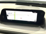 【マツダコネクトナビ】車内の雰囲気にマッチした一体型タイプのナビ。各種車輌設定やBluetooth再生等、様々な機能が楽しめます。直感的なダイヤル操作が可能で、使い勝手も良好です。