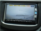 ◆バックカメラ◆リバースにするだけで映ります、後方の安全確認や、狭い駐車場での車庫入れ、雨の日や夜間など視界の悪い時に便利です!安全にバックする為には欠かせない装備です。