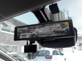 後席等に積み荷が多い状態でも後方をカメラ画像でルームミラーに表示する為視界の妨げにならないスマートルームミラー