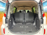 後席を格納すると、これだけの広さが!シーンに合わせたシートアレンジで、大きな荷物も積むことが出来ます♪