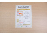 【車両検査証明書】店頭にてクルマの状態が一目で分かる検査証明書を公開中。トヨタ認定検査員が厳しく査定し、状態を点数と図解で表示しています。修復歴はもちろん、傷やヘコミの箇所や程度がご確認いただけます。