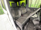 運転席まわりには十分なスペースがあり、大柄な方でもゆったり運転していただける環境です。
