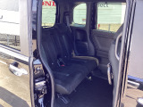 後席も余裕の広さ!ゆったりくつろげます!!これなら長距離ドライブも問題ありません