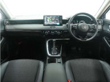 ◆視界広々で非常に運転しやすくロングドライブでも疲れを感じさせないすっきりとまとまったインパネ周りです。