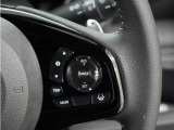ホンダセンシングが装備されています。アダプティブレーダークルーズやレーンキープアシスト、車線逸脱防止機能なども備えていて、ロングドライブも快適で安全にお楽しみいただけます。