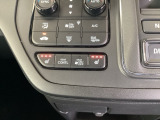 運転席/助手席シートヒーターで寒い日もすぐに温かくなり快適に過ごせます。3段階の温度調整が可能です