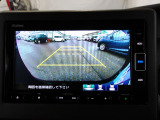 後方確認はバックカメラにお任せ♪後退時に便利で、駐車が楽になります♪