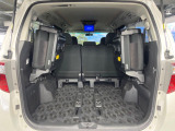 後席を格納すると、これだけの広さが!シーンに合わせたシートアレンジで、大きな荷物も積むことが出来ます♪