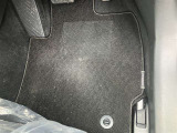 純正フロアマット