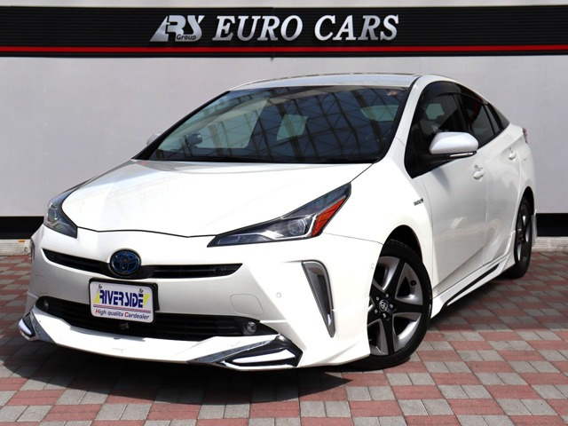 トヨタ プリウス 