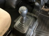 大変珍しい5MT車になります!