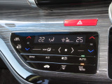 操作部に静電式タッチパネルを採用したフルオート・エアコンディショナー。Honda インターナビ同様、スマートフォン感覚の直感操作を実現しています。