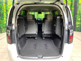 普段のお買い物や通勤、送迎等に十分な荷室スペースを確保しております。セカンドシートを倒すと、大きな荷物の積載も可能です♪