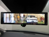 スマートルームミラー付きで後部座席に乗車してても後方がしっかり見れます