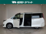 両側パワースライドドア付きだから、狭い駐車スペースなどでの 乗り降りラクラク!小さなお子さまのいるご家庭には嬉しい装備。