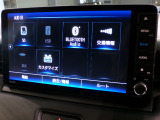 CD、DVD、Bluetooth、AM、FM、AUX、スマートフォン接続ができます。