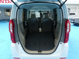 簡単に収納出来る後部座席。広大な空間が出現します。シートアレンジが多彩な点も特徴です。レジャー用品もたっぷりと積み込め、休日の過ごし方の楽しみを拡げてくれます。
