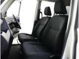 広々とした運転席です