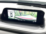【360&deg;ビューモニター】専用のカメラにより、上から見下ろしたような視点で360度クルマの周囲を確認することができます☆死角部分も確認しやすく、狭い場所での切り返しや駐車もスムーズに行えます。