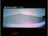 後方確認に便利なバックカメラ装備!!狭い駐車場や後方が確認しづらい場所に駐車するときや、車を切り返す時に便利な装備です!!