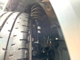 お車を安心してお乗りいただく為には、足回りの定期点検が欠かせません。サービスサポート(有償保証)では無料点検もご提供しており、安心のカーライフをお過ごしいただけるサポート体制が整っています。