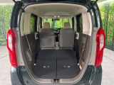 後席を格納すると、これだけの広さが!シーンに合わせたシートアレンジで、大きな荷物も積むことが出来ます♪