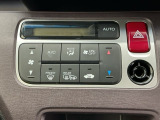 オートエアコン付きです!お好みの温度をセットするだけでエアコンの風量などを自動でコントロール。快適な車内でお過ごしいただけます。