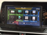 日産純正メモリーナビ。操作も簡単なタッチパネルです。