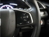 ホンダセンシングが装備されています。アダプティブレーダークルーズやレーンキープアシスト、車線逸脱防止機能なども備えていて、ロングドライブも快適で安全にお楽しみいただけます。