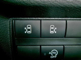 両側電動スライドドア装備です。運転席からボタン操作で開閉できます