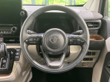 【純正革巻きステアリング】上質な革を使用することで、手にしっかり馴染みとても運転しやすいハンドルです♪