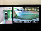 アラウンドビューモニターで車庫入れも空から見ている様に駐車できラクラクです。