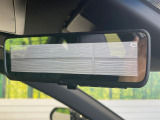 【デジタルインナーミラー】後席の大きな荷物や同乗者で後方が確認しづらい時でも安心!カメラが撮影した車両後方の映像をルームミラー内に表示。クリアな視界で状況の確認が可能です!