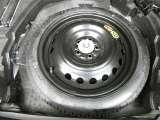 応急用のスペアタイヤが付属していますので万が一の時にも安心です