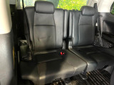 3列目シートはもちろん状態良好☆大人でもゆったりと座って頂けますので、大人数でのお出かけもラクラクです♪ご家族で、気の知れた仲間で、ドライブに行くのが楽しみですね♪
